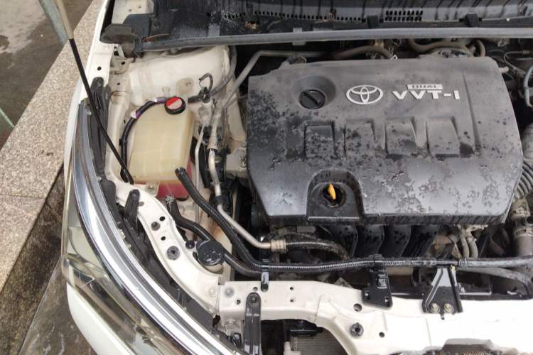 Used Toyota Corolla 2017 1.6L CVT GL Engine Bay Right