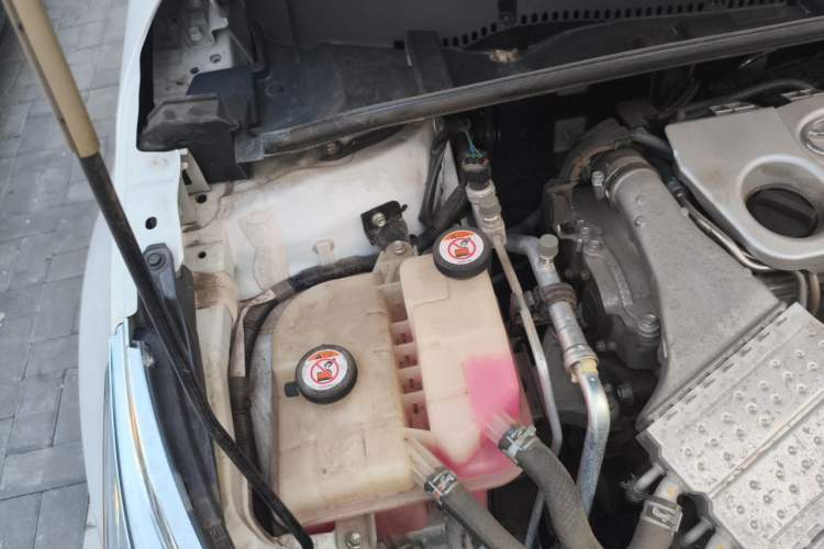 Used Toyota Corolla 2017 Revised Version 1.2T S-CVT GL-i Engine Bay Right