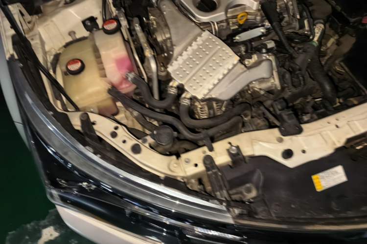 Used Toyota Corolla 2017 Revised Version 1.2T S-CVT GL-i Leather Edition Engine Bay Right