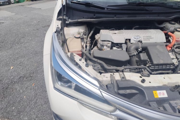 Used Toyota Corolla 2017 Revised Dual-Engine 1.8L E-CVT Leading Edition Engine Bay Right