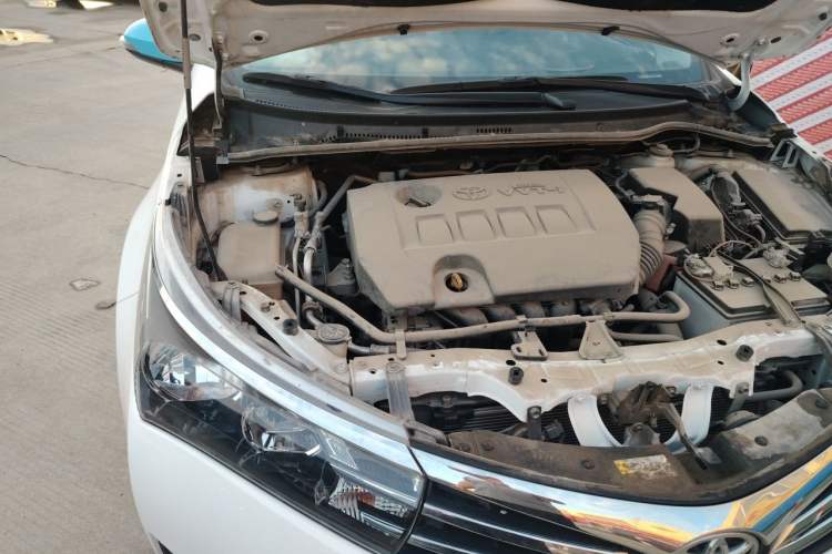 Used Toyota Corolla 2017 Revised Version 1.6L Manual GL Engine Bay Right