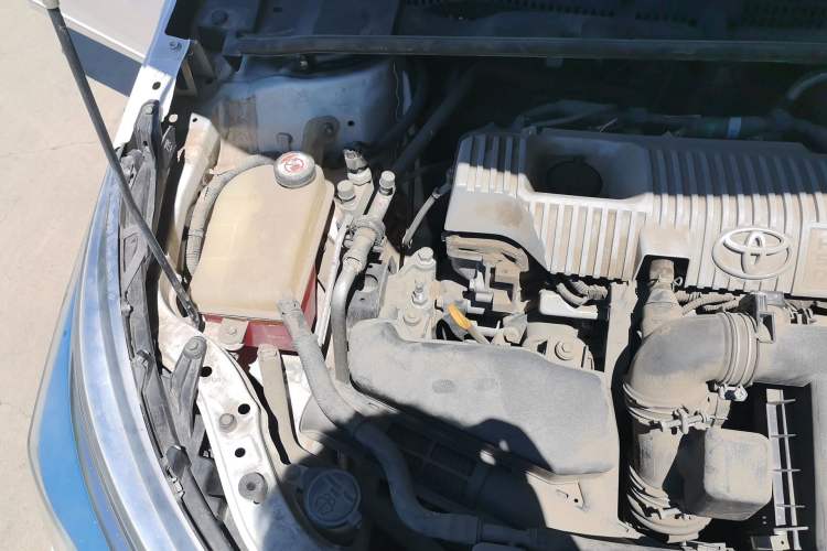 Used Toyota Corolla 2017 Revised Dual-Engine 1.8L E-CVT Elite Edition Engine Bay Right