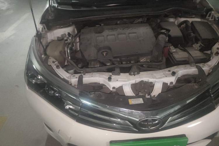 Used Toyota Corolla 2017 Revised Version 1.6L S-CVT GL Engine Bay Right