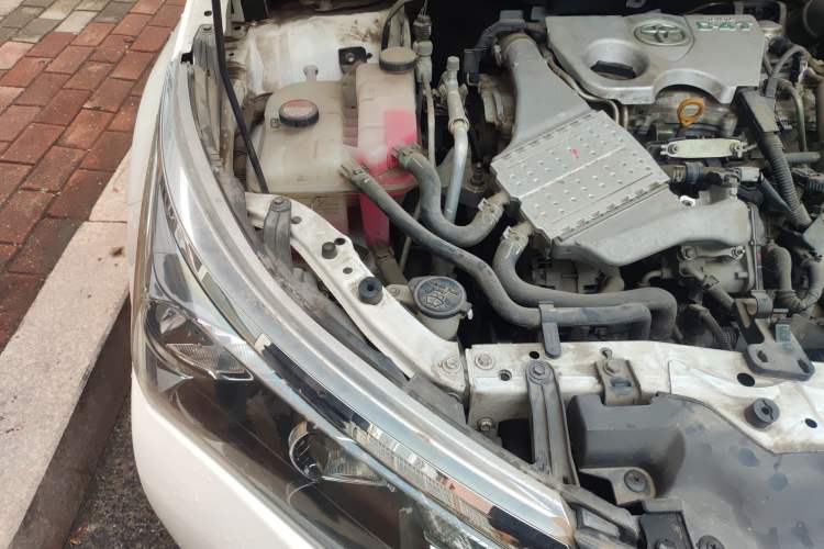 Used Toyota Corolla 2017 1.2T CVT GL Engine Bay Right