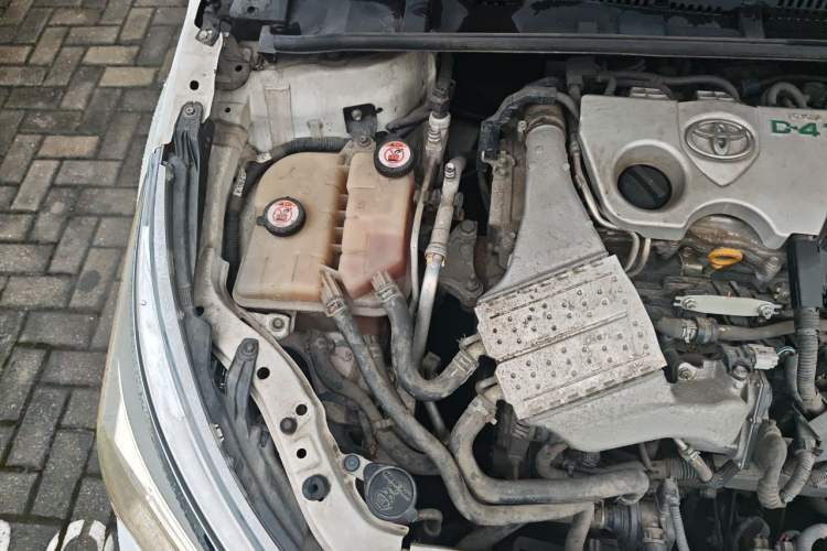 Used Toyota Corolla 2017 Revised Version 1.2T S-CVT GL Engine Bay Right
