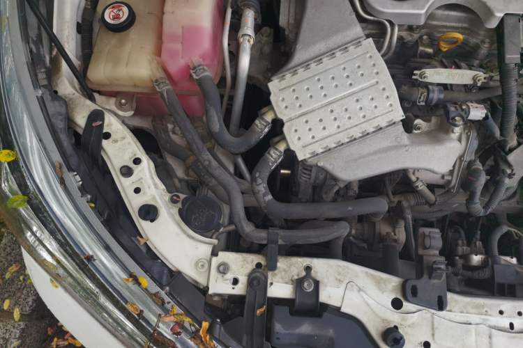 Used Toyota Corolla 2017 Revised Version 1.2T S-CVT GL Engine Bay Right