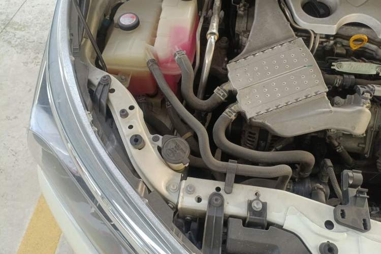 Used Toyota Corolla 2017 1.2T CVT GL Engine Bay Right