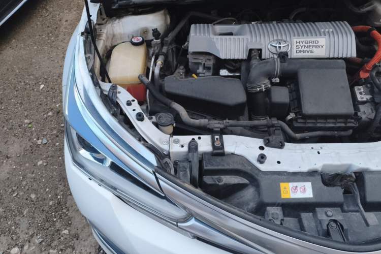 Used Toyota Corolla 2017 Revised Dual-Engine 1.8L E-CVT Leading Edition Engine Bay Right