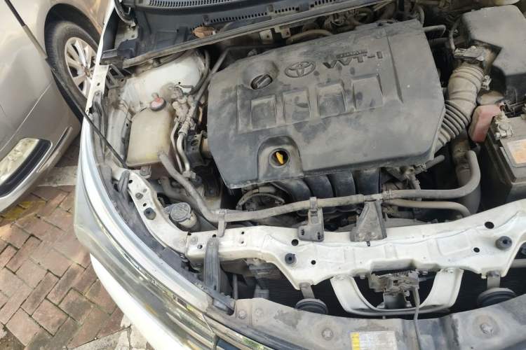Used Toyota Corolla 2017 1.6L CVT GL Engine Bay Right