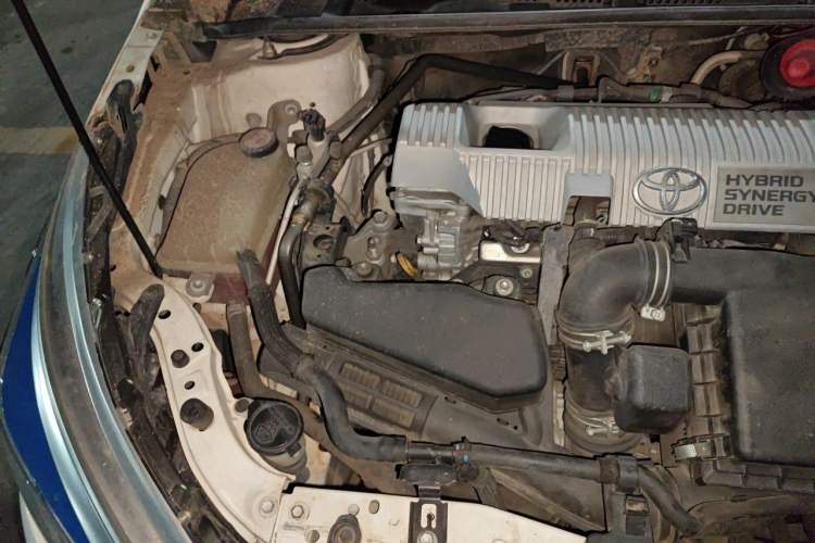 Used Toyota Corolla 2017 Revised Dual-Engine 1.8L E-CVT Leading Edition Engine Bay Right