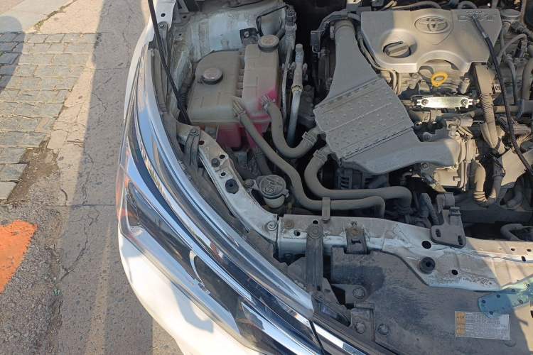 Used Toyota Corolla 2017 Revised Version 1.2T S-CVT GL Engine Bay Right