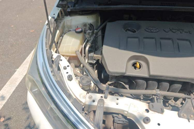 Used Toyota Corolla 2017 1.6L CVT GL Engine Bay Right