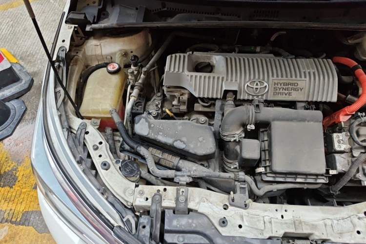 Used Toyota Corolla 2017 Revised Dual-Engine 1.8L E-CVT Elite Edition Engine Bay Right