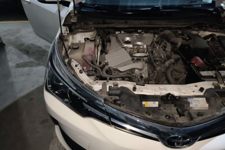 Used Toyota Corolla 2017 Revised Version 1.2T S-CVT GL Engine Bay Right