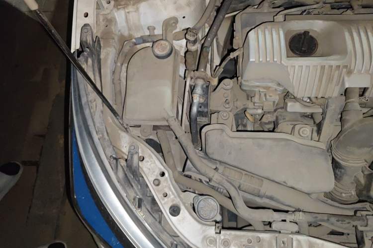 Used Toyota Corolla 2017 Revised Dual-Engine 1.8L E-CVT Leading Edition Engine Bay Right