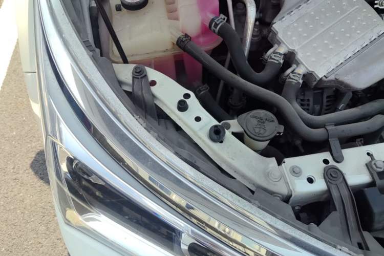 Used Toyota Corolla 2017 Revised Version 1.2T S-CVT GL-i Engine Bay Right