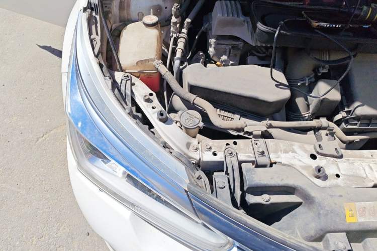 Used Toyota Corolla 2017 Revised Dual-Engine 1.8L E-CVT Leading Edition Engine Bay Right
