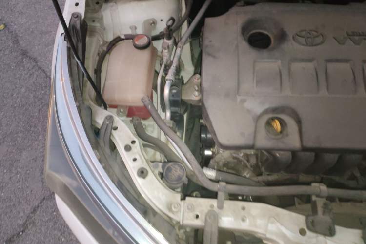 Used Toyota Corolla 2017 1.6L CVT GL Engine Bay Right