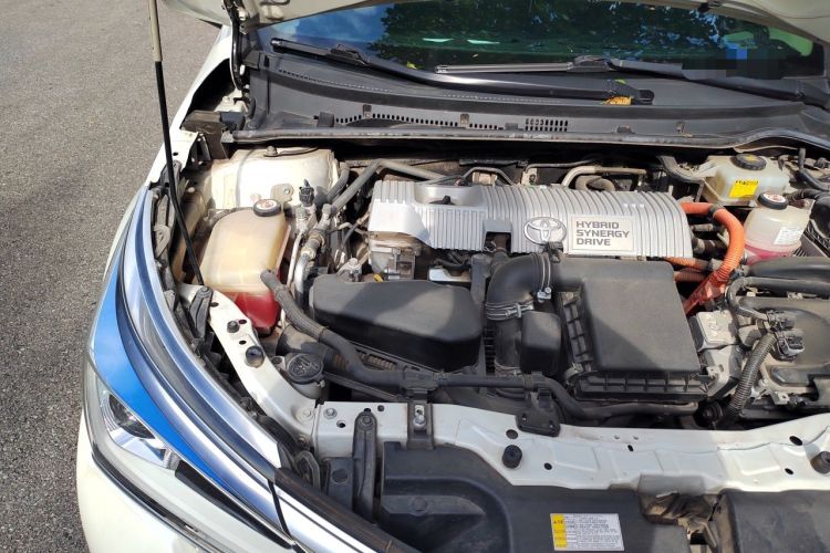 Used Toyota Corolla 2017 Revised Dual-Engine 1.8L E-CVT Elite Edition Engine Bay Right