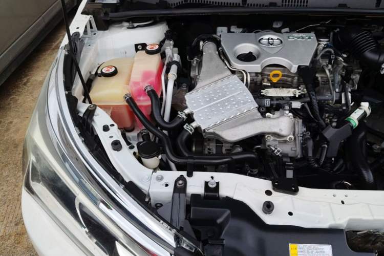 Used Toyota Corolla 2017 Revised Version 1.2T S-CVT GL Engine Bay Right