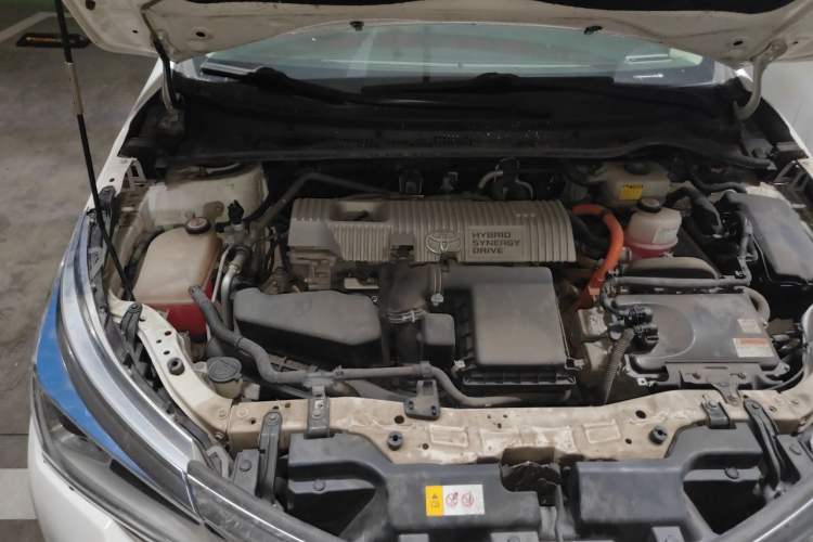 Used Toyota Corolla 2017 Revised Dual-Engine 1.8L E-CVT Leading Edition Engine Bay Right