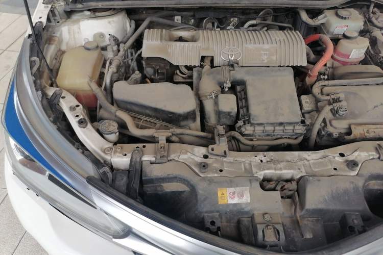 Used Toyota Corolla 2017 Revised Dual-Engine 1.8L E-CVT Leading Edition Engine Bay Right