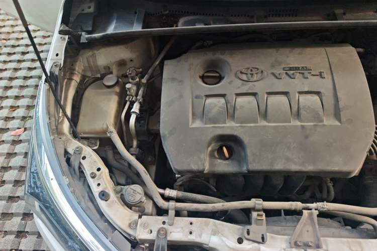 Used Toyota Corolla 2017 1.6L CVT GL Engine Bay Right