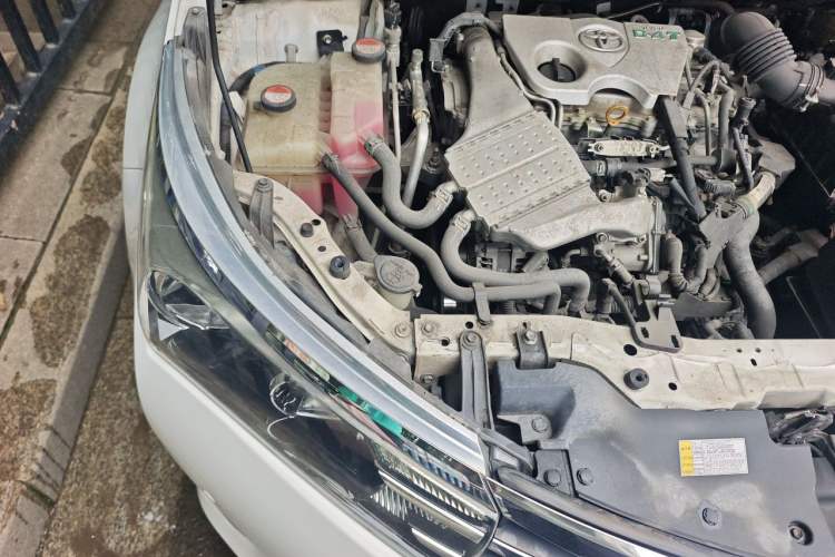 Used Toyota Corolla 2017 1.2T CVT GL-i Engine Bay Right