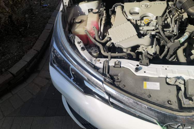 Used Toyota Corolla 2017 Revised Version 1.2T S-CVT GL Engine Bay Right