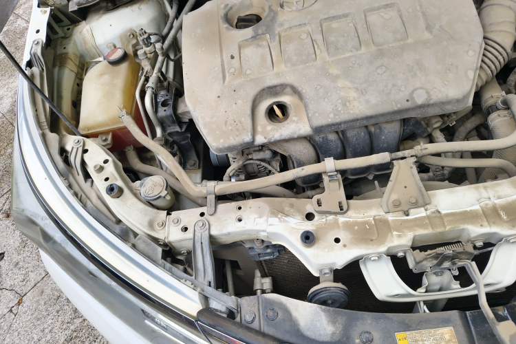Used Toyota Corolla 2017 1.6L CVT GL Engine Bay Right