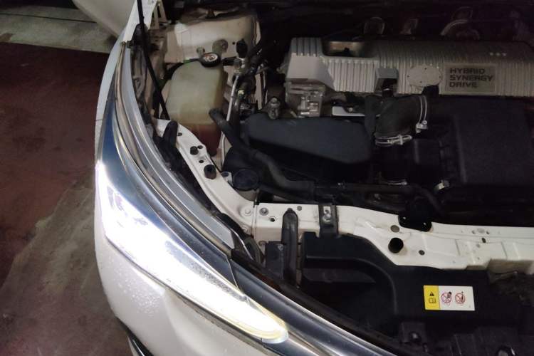 Used Toyota Corolla 2017 Revised Dual-Engine 1.8L E-CVT Leading Edition Engine Bay Right