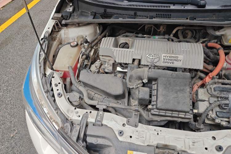 Used Toyota Corolla 2017 Revised Dual-Engine 1.8L E-CVT Elite Edition Engine Bay Right