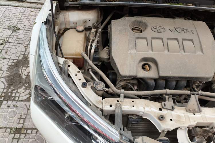 Used Toyota Corolla 2017 Revised Version 1.6L S-CVT GL Engine Bay Right