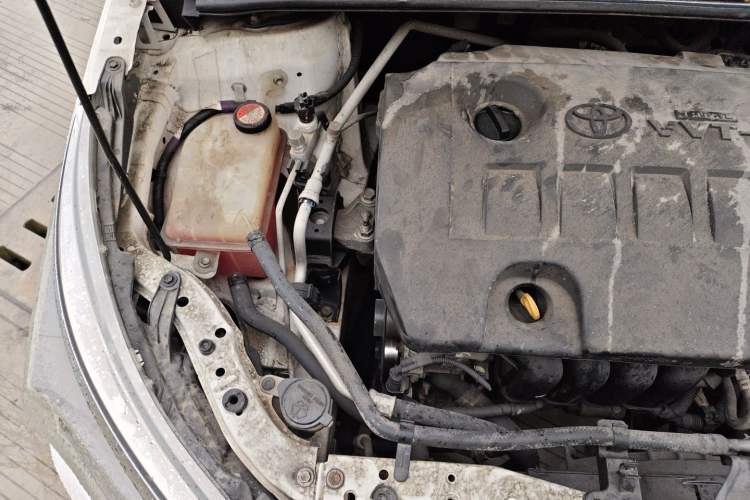 Used Toyota Corolla 2017 1.6L CVT GL Engine Bay Right