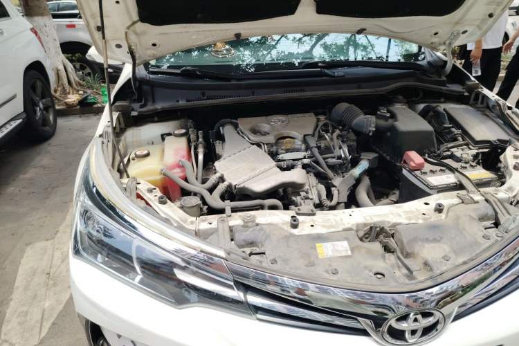 Used Toyota Corolla 2017 Revised Version 1.2T S-CVT GL-i Engine Bay Right
