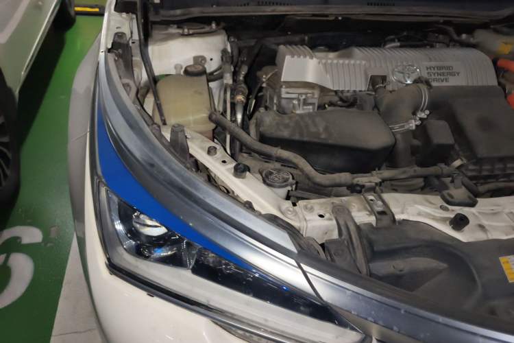 Used Toyota Corolla 2017 Revised Dual-Engine 1.8L E-CVT Leading Edition Engine Bay Right