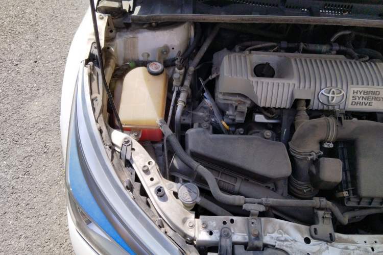 Used Toyota Corolla 2017 Revised Dual-Engine 1.8L E-CVT Leading Edition Engine Bay Right