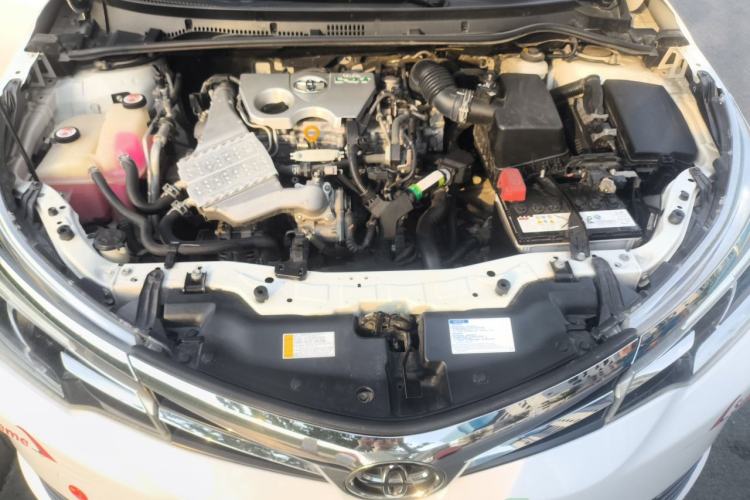 Used Toyota Corolla 2017 Revised Version 1.2T S-CVT GL Engine Bay