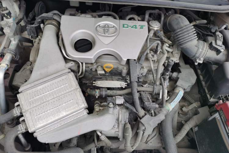 Used Toyota Corolla 2017 Revised Version 1.2T S-CVT GL-i Engine Bay