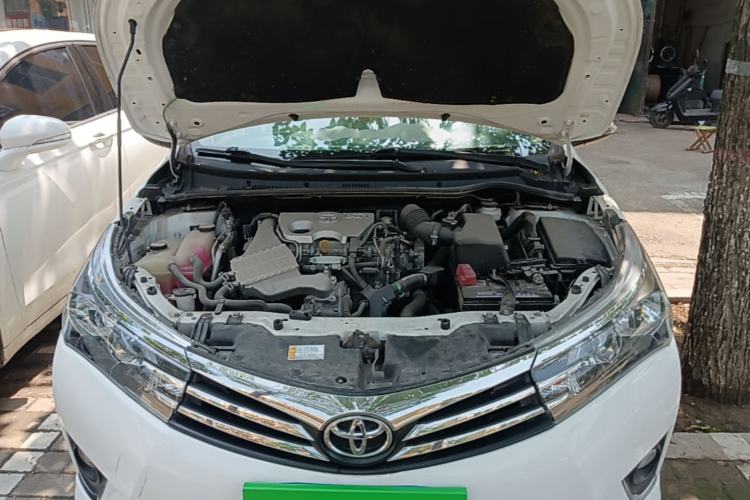 Used Toyota Corolla 2017 1.2T Manual GL Engine Bay
