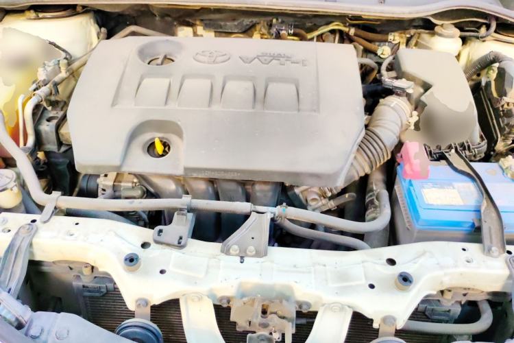 Used Toyota Corolla 2017 Revised Version 1.6L S-CVT GL Engine Bay