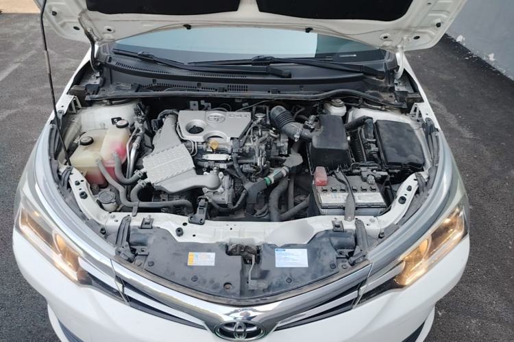 Used Toyota Corolla 2017 Revised Version 1.2T S-CVT GL Engine Bay