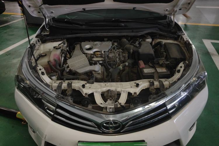 Used Toyota Corolla 2017 1.2T CVT GL Engine Bay