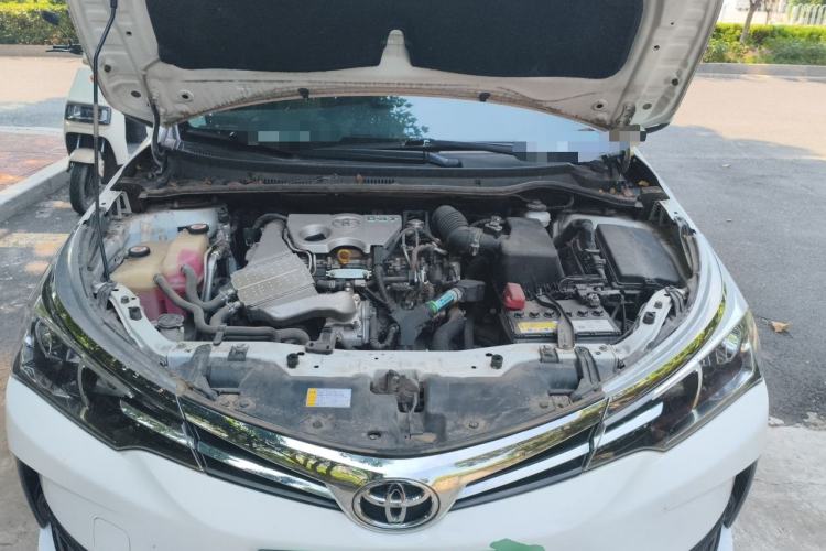 Used Toyota Corolla 2017 Revised Version 1.2T S-CVT GL Engine Bay