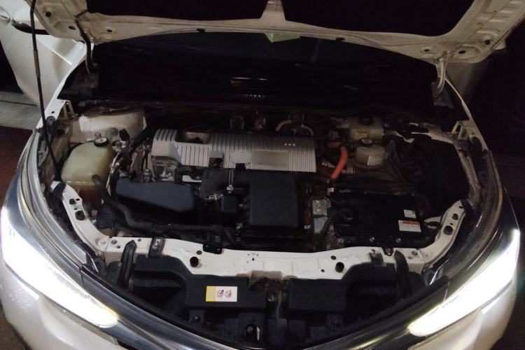 Used Toyota Corolla 2017 Revised Dual-Engine 1.8L E-CVT Leading Edition Engine Bay