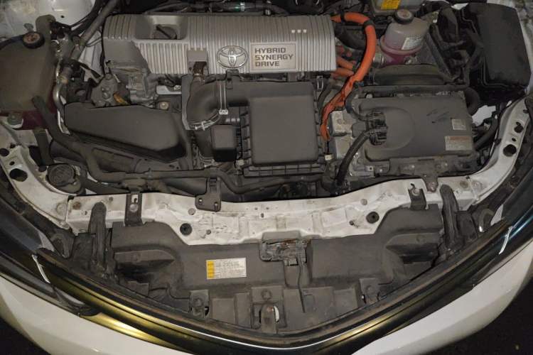 Used Toyota Corolla 2017 Revised Dual-Engine 1.8L E-CVT Leading Edition Engine Bay