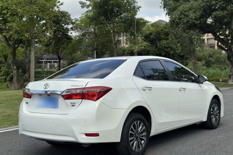 Used Toyota Corolla 2017 Revised Version 1.2T S-CVT GL Exterior 1