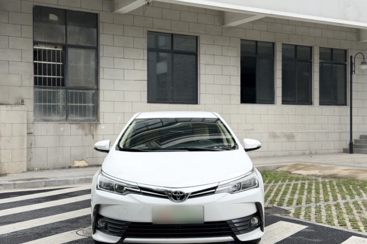 Used Toyota Corolla 2017 Revised Version 1.2T S-CVT GL Exterior 1