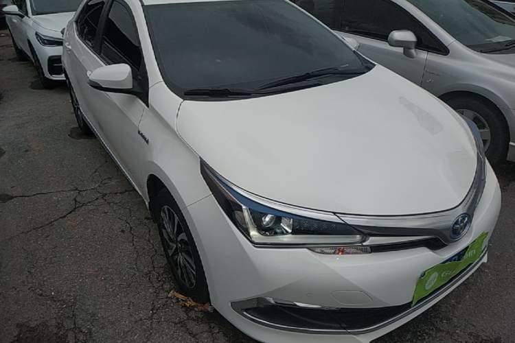 Used Toyota Corolla 2017 Revised Dual-Engine 1.8L E-CVT Elite Edition Exterior 1