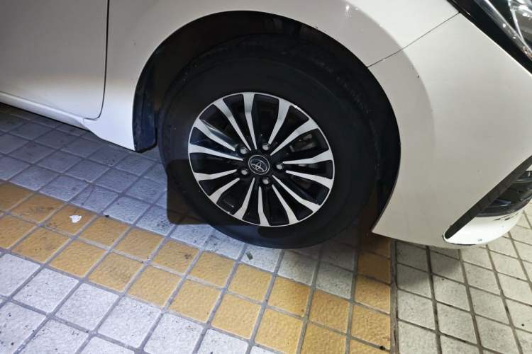 Used Toyota Corolla 2017 Revised Version 1.2T S-CVT GL Exterior 1